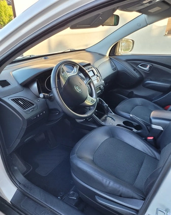 Hyundai ix35 cena 38900 przebieg: 215000, rok produkcji 2013 z Drezdenko małe 137